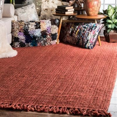Nuloom Delilah Solid Chunky Jute Tassel Area Rug