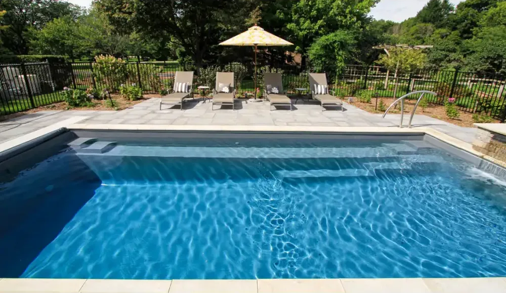 Pooltime Leisurepools Reflection™ 3.8×7-10m / 1.28-1.84m djup
