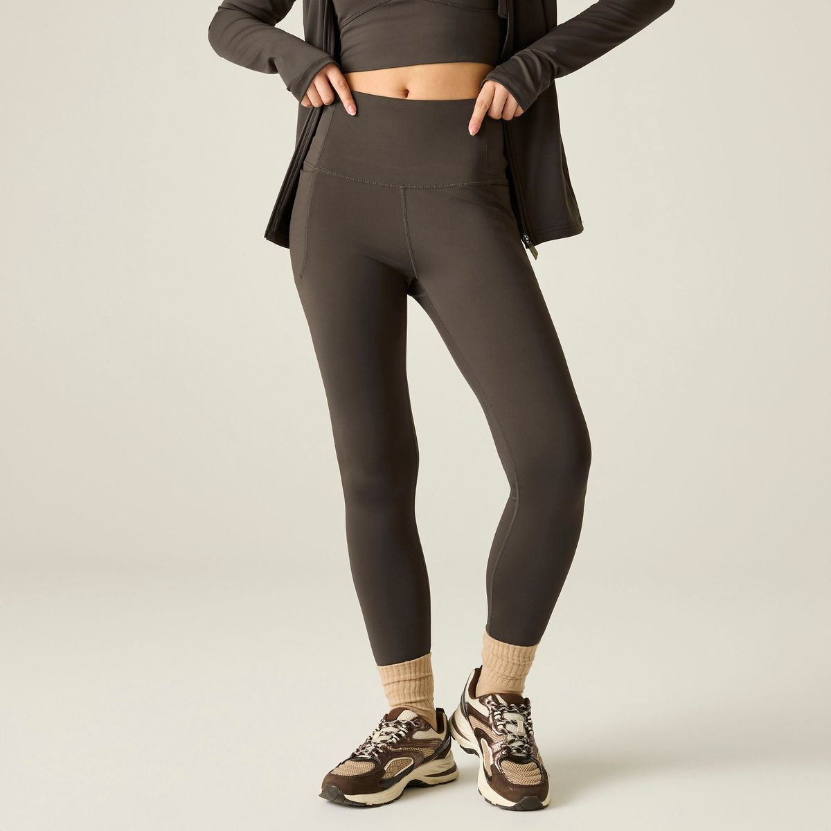Dare2b Refresh Legging hot fudge (303) 8 Regular DWJ642-303-8-Regular