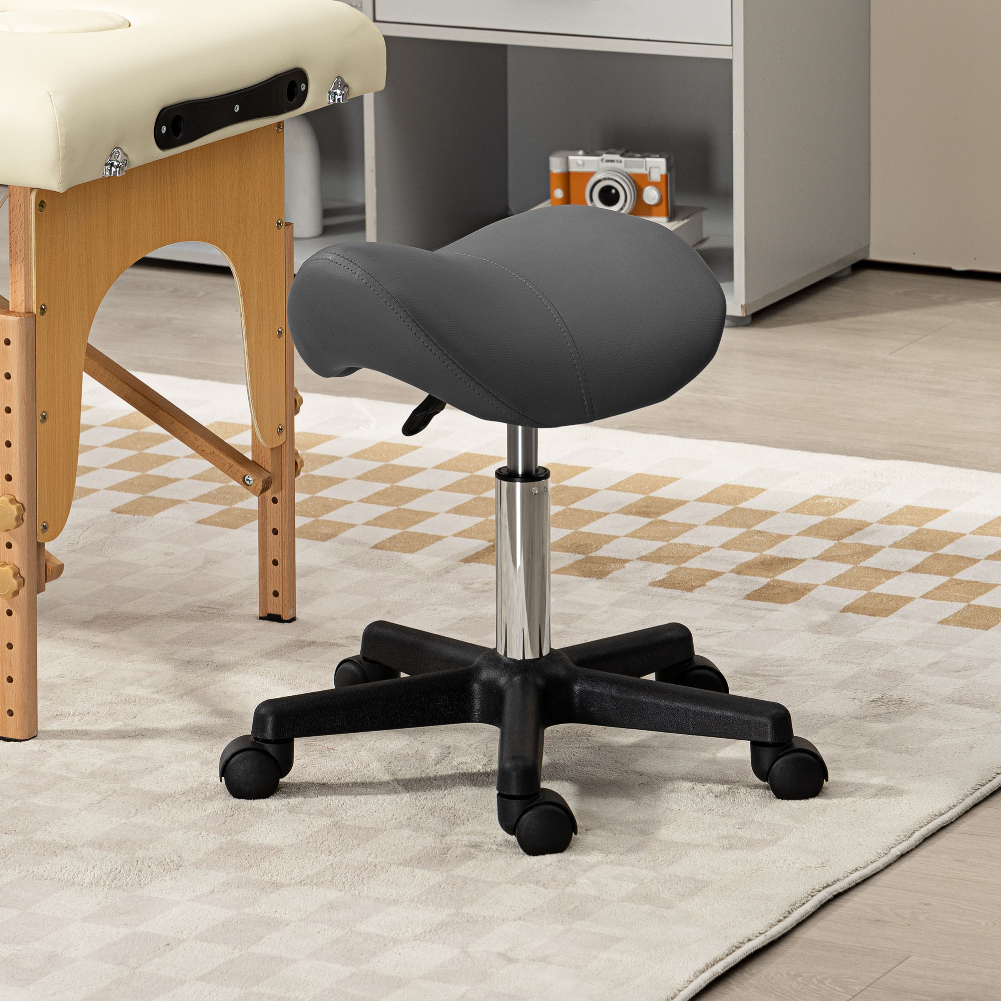 Homcom Sgabello a Rotelle Regolabile in Altezza, Girevole, in Ecopelle, 48 x 47 x 45-57 cm, Grigio   Aosom Italy