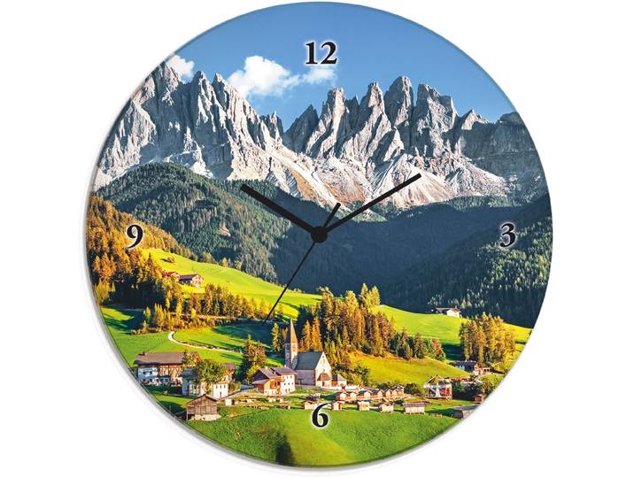 Wanduhr ARTLAND Glasuhr rund Alpen Berge Santa Maddalena , grün, B:30cm H:30cm T:1,8cm, Wanduhren, Wanduhr, wahlweise mit Quarz- oder Funkuhrwerk, lautlos ohne Tickgeräusche