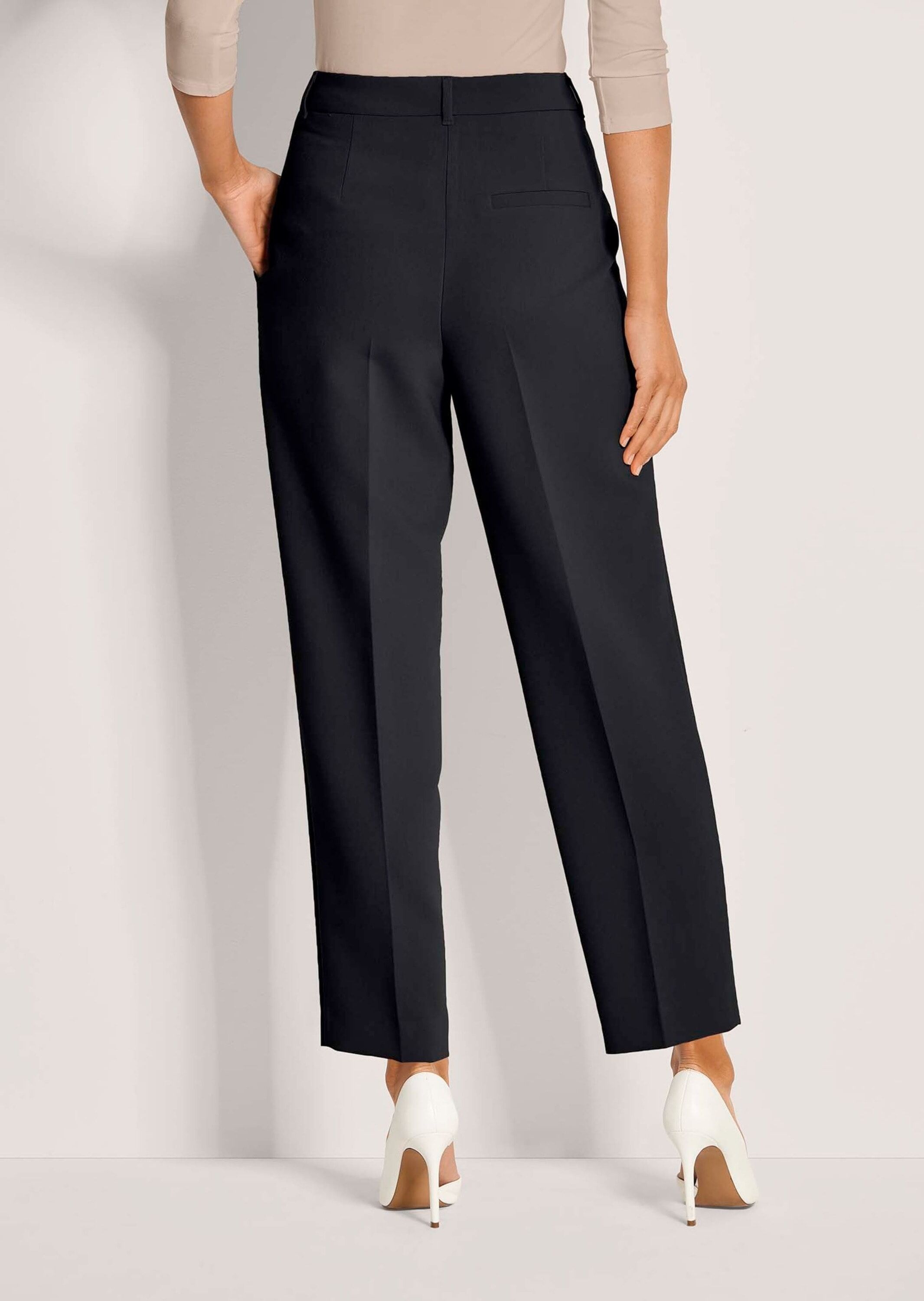 Bundfaltenhose MADELEINE "Chinohose Bundfaltenhose mit Stretch-Komfort", Damen, Gr. 42, N-Gr, schwarz (marine), Modern, wide leg, Hosen, Hose mit Bundfalte