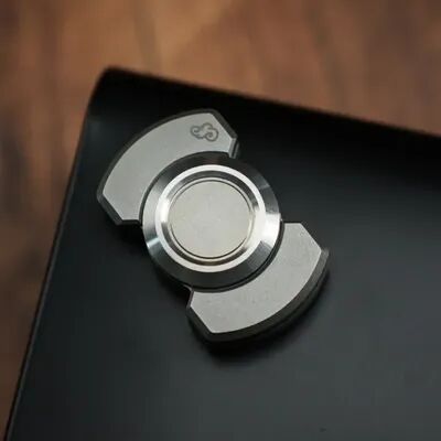 Inspire Daily Merch Hand Spinning Card Metal Magnetic Slider Gyroscope Fidget Toy For Adults Anti Anxiety silvery