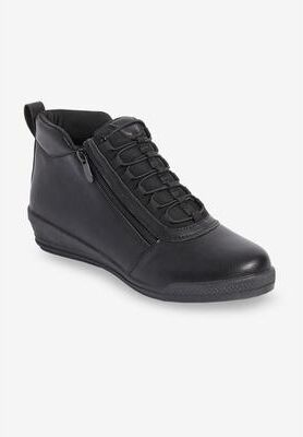 Women's CV Sport Faris Sneaker by Comfortview in Black (Size 11 M)
