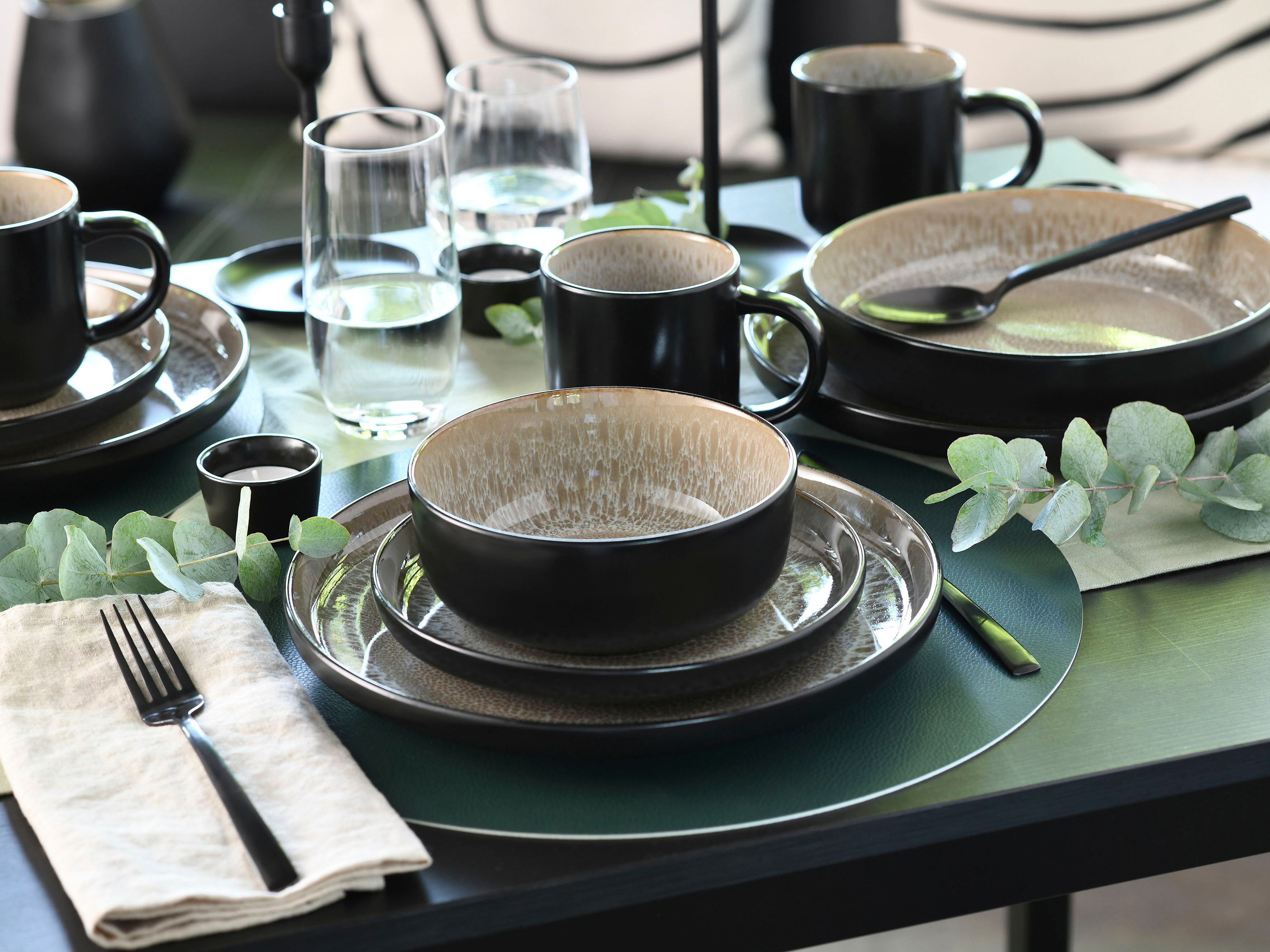 Kombiservice OTTO HOME "modernes Geschirr-Set, Service Novalee", beige (schwarz, beige), 10 Stk., Steinzeug, Geschirr-Sets, Kombiservice, hohe Haltbarkeit, spülmaschinen- & mikrowellengeeignet, Reaktivglasur