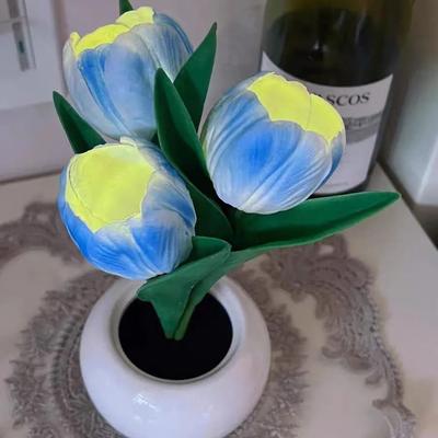 Uplift Essentials Romantic Simulation Tulip Bouquet LED Table Lamp blue charging Version