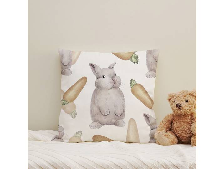 Dekokissen QUEENCE Hase und Karotte , bunt (bunt, bedruckt gemustert), B:40cm H:1cm L:40cm, Polyester, Dekokissen_Sitzkissen_Kissenhüllen, Dekokissen, Kissenhülle mit HD Premium Druck, geruchsneutral, 40x40cm