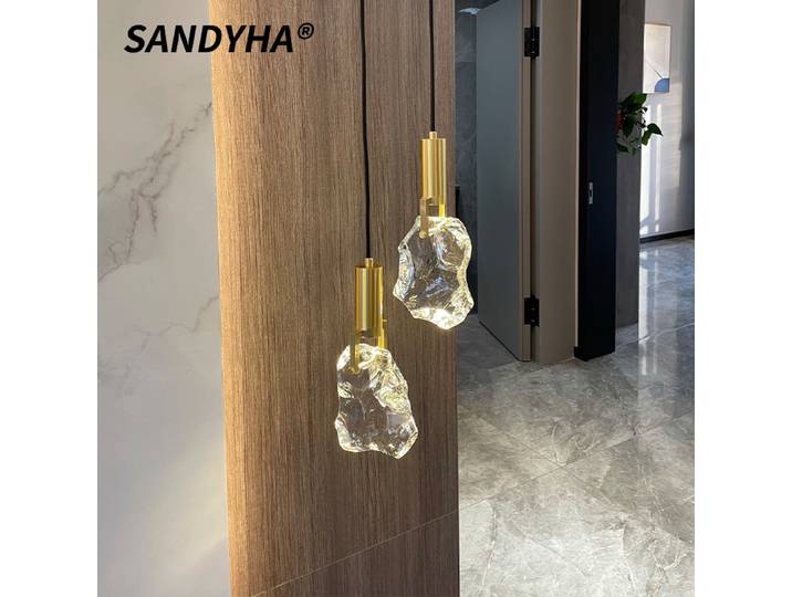 SANDYHA Lustre moderne en cristal, luminaire suspendu simple à LED, décoration élégante pour la maison, lampe suspendue pour chambre à coucher et salon