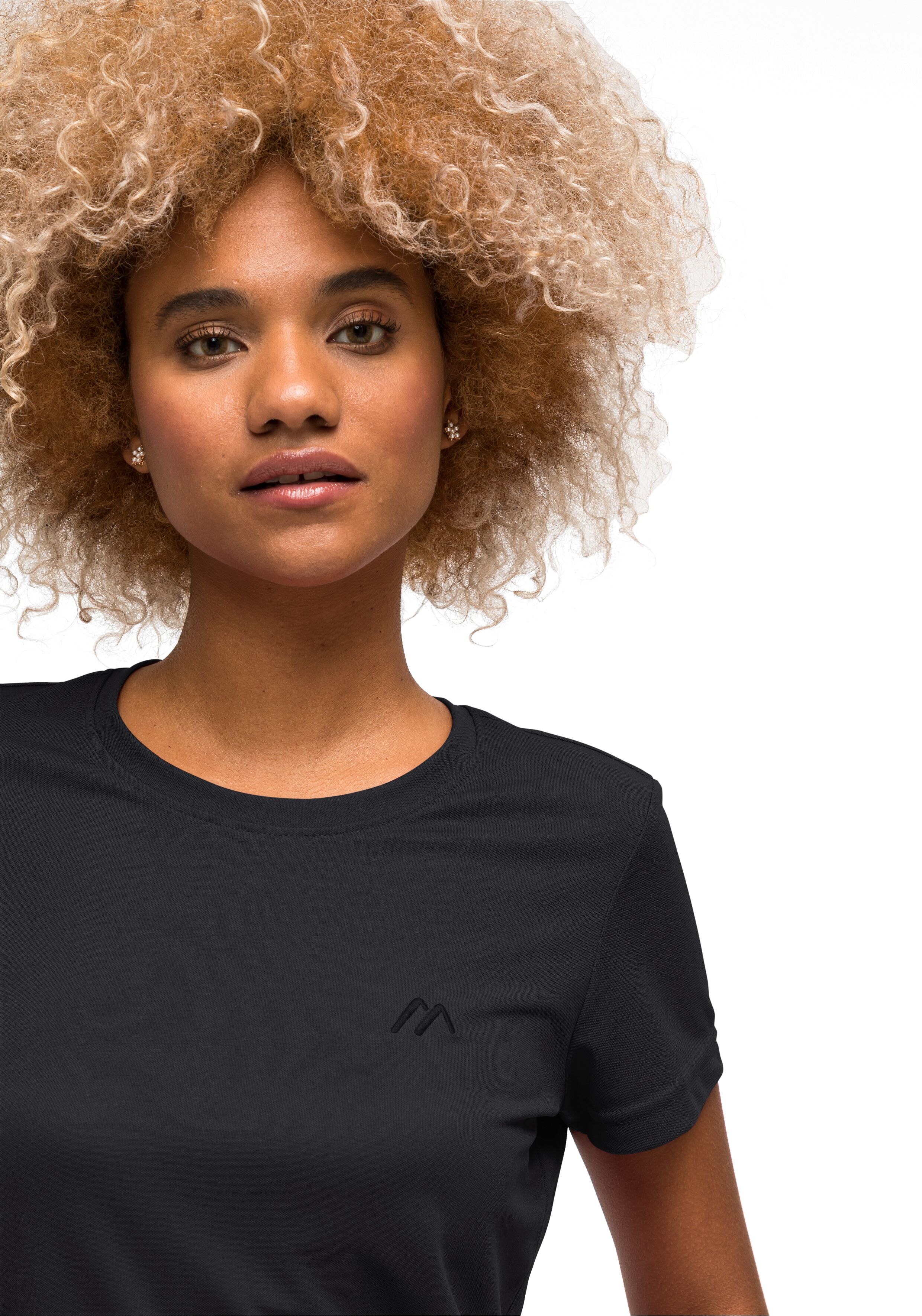 T-Shirt MAIER SPORTS "Waltraud", Damen, Gr. 42, schwarz, 100% Polyester, Rundhals, Shirts T-Shirt, Damen Kurzarmshirt, leichtes Sommer Funktionsshirt, Rundhals, Reg Fit schwarz 42