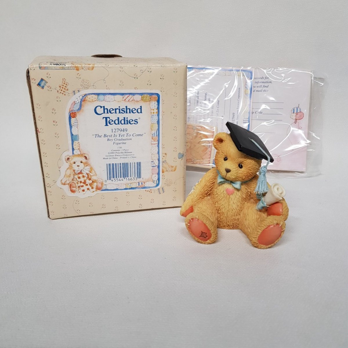 Cherished Teddies 127949 Boy Graduation Figurine voor volwassenen
