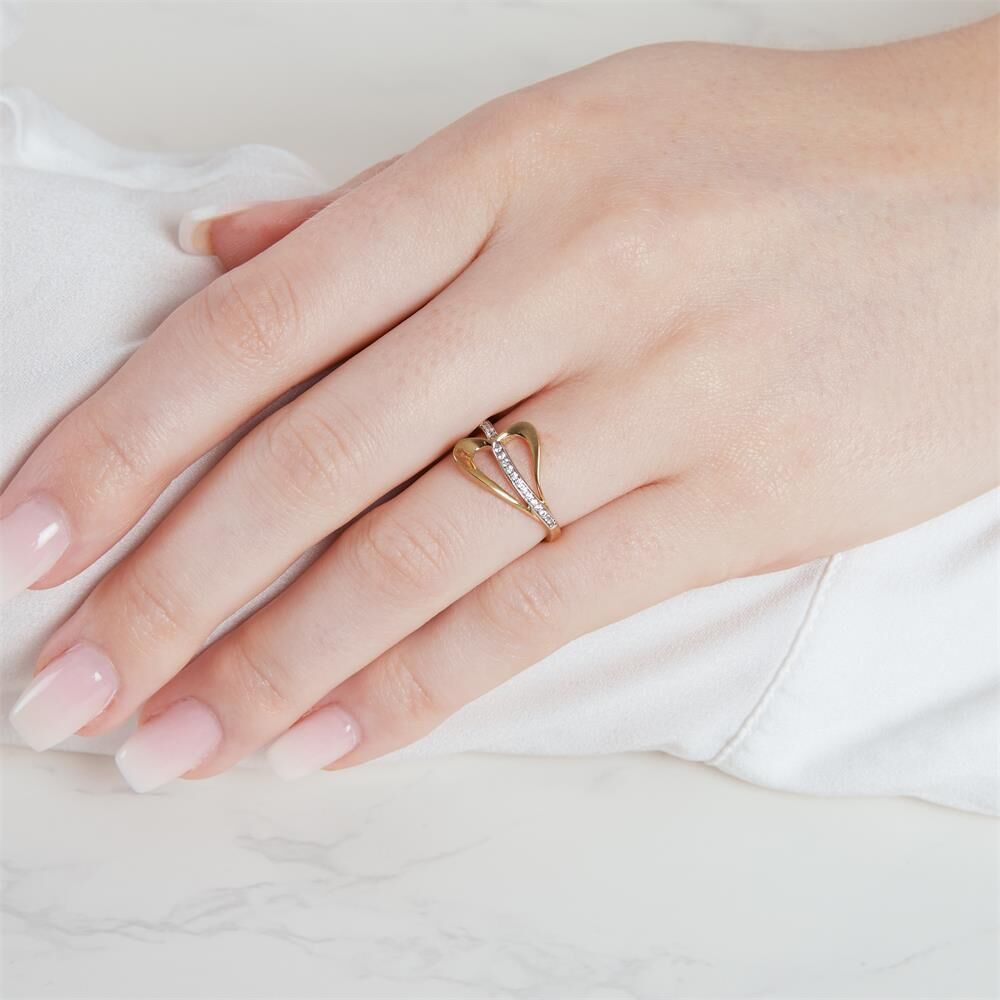Unique 333er Gold Ring mit schönem Herz