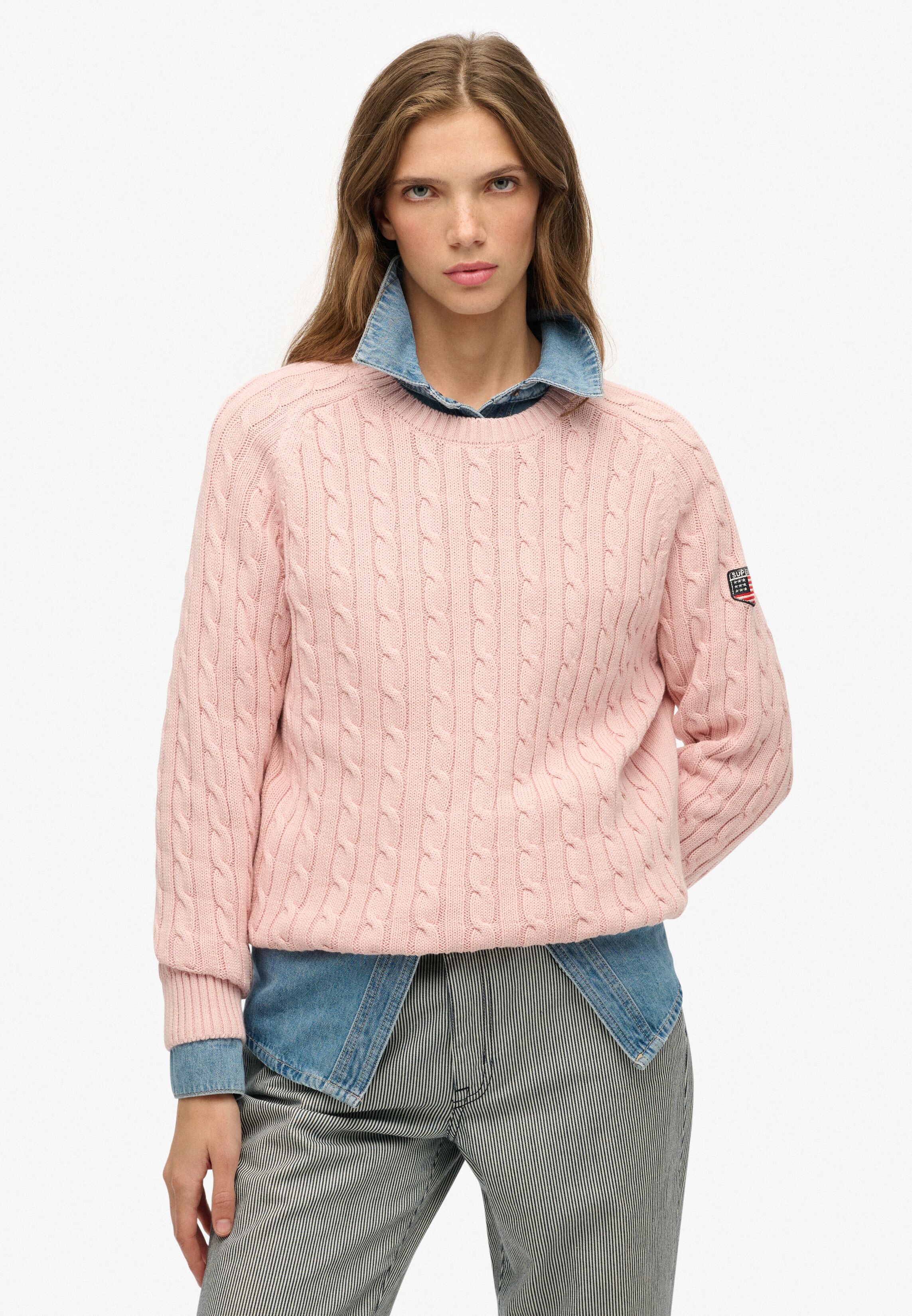 Strickpullover SUPERDRY "SLOUCHY CABLE KNIT", Damen, Gr. XS, rosa (pale pink), Strick, Obermaterial: 100% Baumwolle, unifarben, loose fit normal, Rundhals, Strickbündchen, Pullover Strickpullover, Baumwolle, loose fit pale pink XS