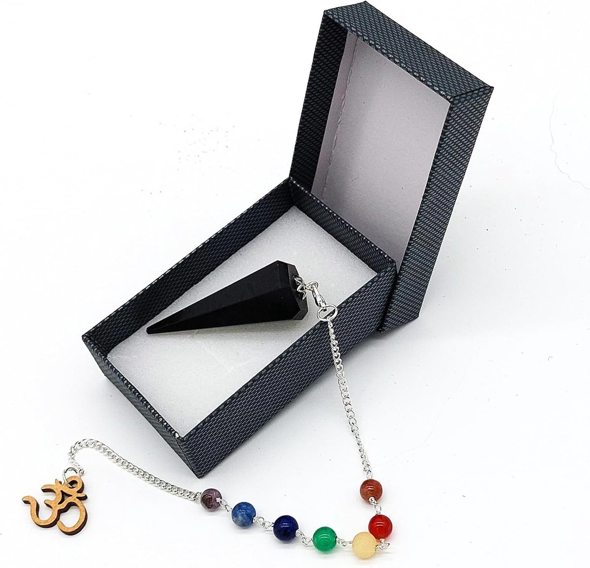 Black Tourmaline edelsteen guirlande met 7 chakra edelstenen en Om Au symbool in sieradenbox