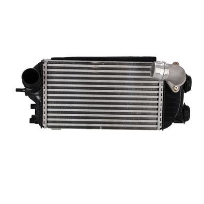 NISSENS Ladeluftkühler KIA 961420 282702M800 Intercooler