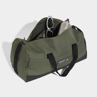 Sporttasche ADIDAS PERFORMANCE "3 STRIPES WEEKENDER DUFFEL BAG SMALL", grün (olive strata, schwarz), Obermaterial: 100% Polyester, Taschen Sporttasche, für Erwachsene, mit sportlichem Stil