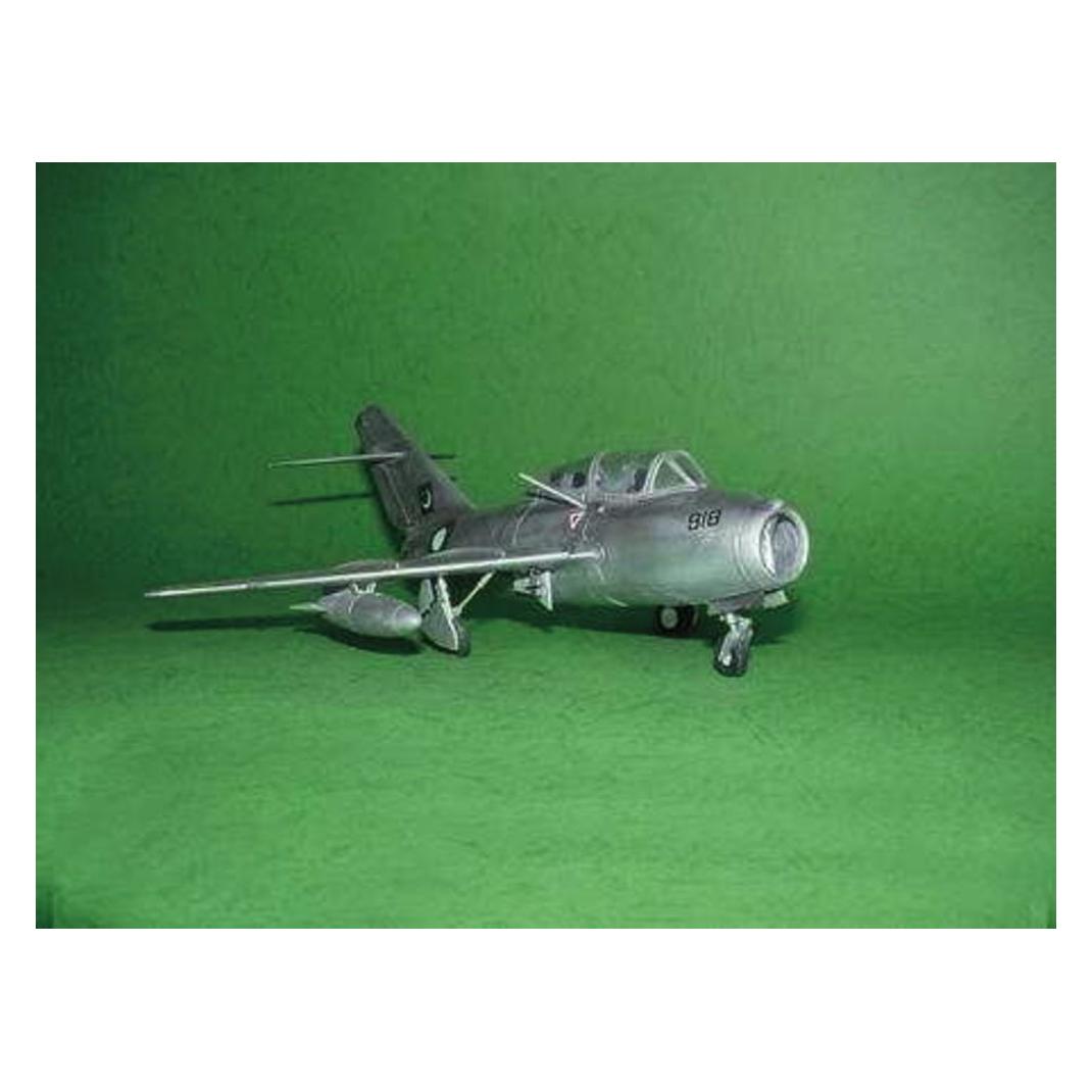Trumpeter MiG-15 UTI Midget (02805)