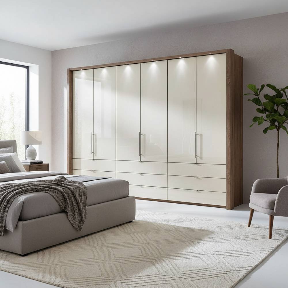 Pharao24.de Schlafzimmerschrank mit Falttüren Creme Weiß