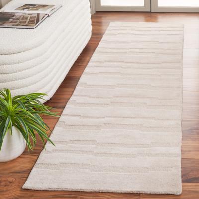 SAFAVIEH Handmade Chatham Nguyet Modern Wool Rug