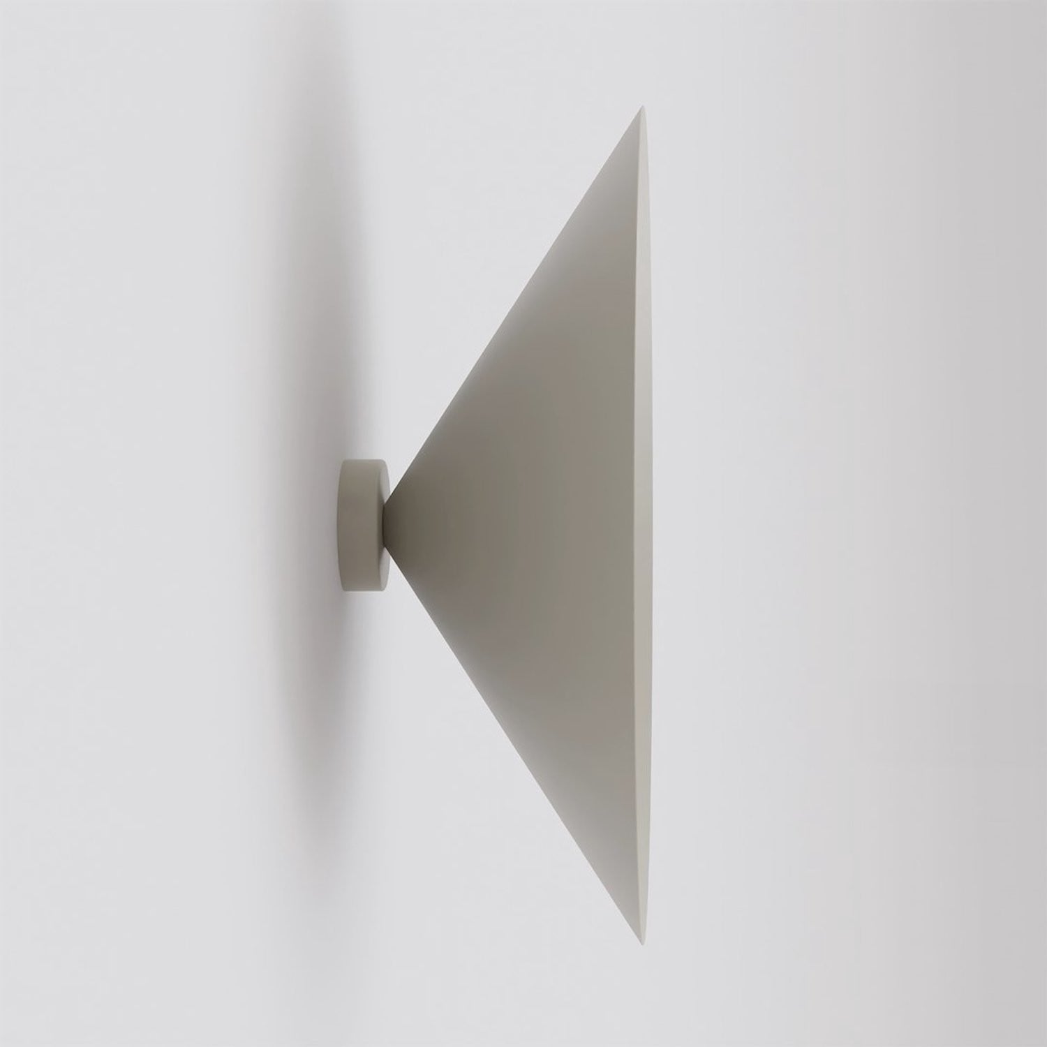 Emibig MONO K1L MOKKA OPAL Moderne wandlamp voor sfeervolle verlichting