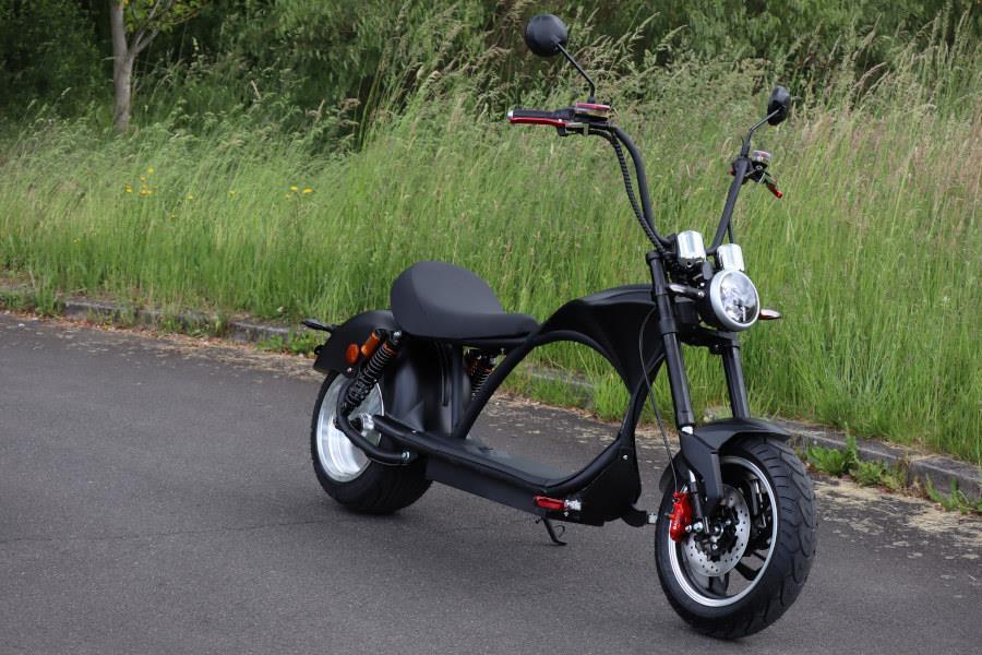 Elektro Scooter Coco Bike E-Chopper mit Straßenzulassung bis zu 48 km/h schnell - ca. 50 km Reichweite, 60V | 2000W | 20AH Akku-Schwarz