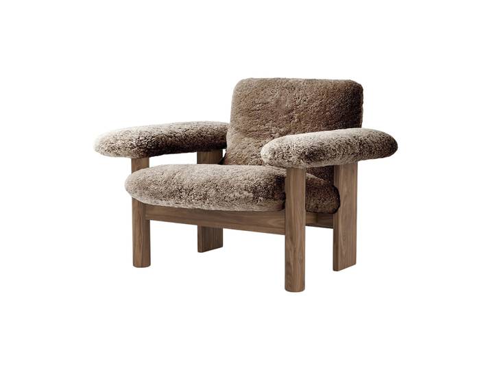 Audo Copenhagen Brasilia Sessel low back Walnut-Sahara sheepskin curly