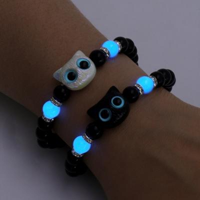 Trendy Discount Goods Cartoon Big Eye Cat Luminous Bracelet For Women, Trendy Black Cat Pendant, New Design Friendship Jewelry Gifts green White