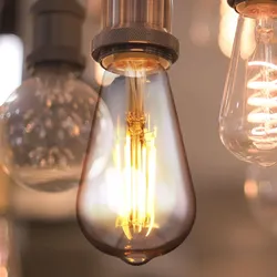 Vintage Leuchtmittel E27 Glühbirne LED Retro Filament Leuchtmittel, Glas Amber, 7 Watt 720 Lumen 2700 Kelvin warmweiß, DxH 6,4x14 cm