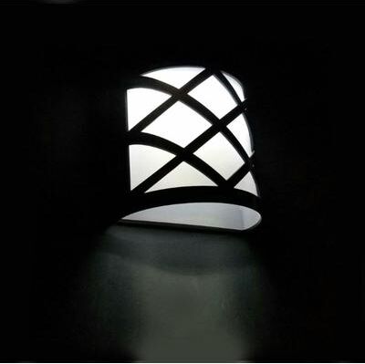 United Solar Powered LED Outdoor Wall Light Waterproof Energy Saving Garden Lamp white Light