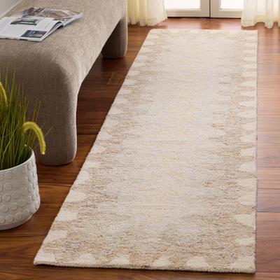 SAFAVIEH Handmade Harvest Sakina Wool Rug