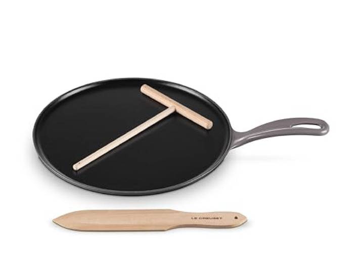 Le Creuset Traditionelle runde Crêpespfanne aus emailliertem Gusseisen, 26 cm, Auster