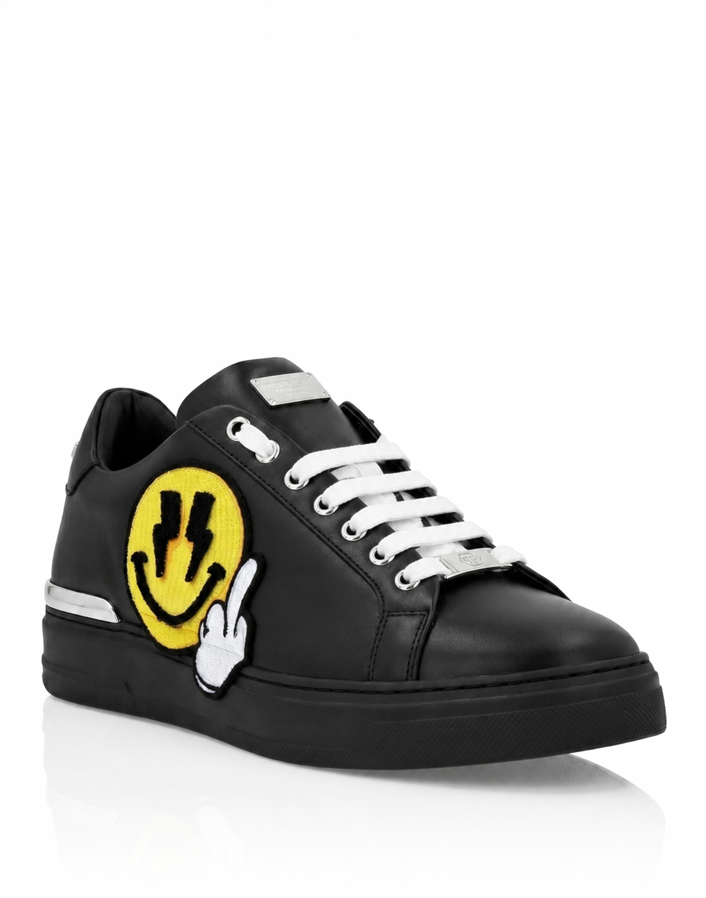 Low-Top-Sneaker Smile