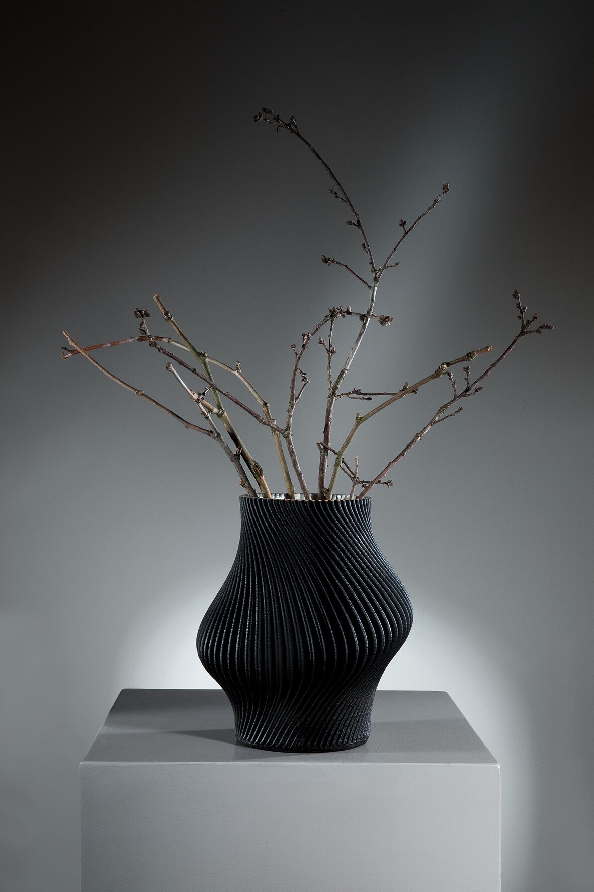 Tischvase FINK "GIRA", grau (schwarz), B:26cm H:28cm T:26cm Ø:26cm, Vasen, Tischvase schwarz B/H/T: 26cm x 28cm x 26cm Ø 26cm