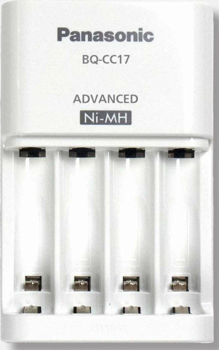 Panasonic Ladegerät eneloop Universal Smart Charger Set (weiß, inkl. 4 eneloop Akkus AA)