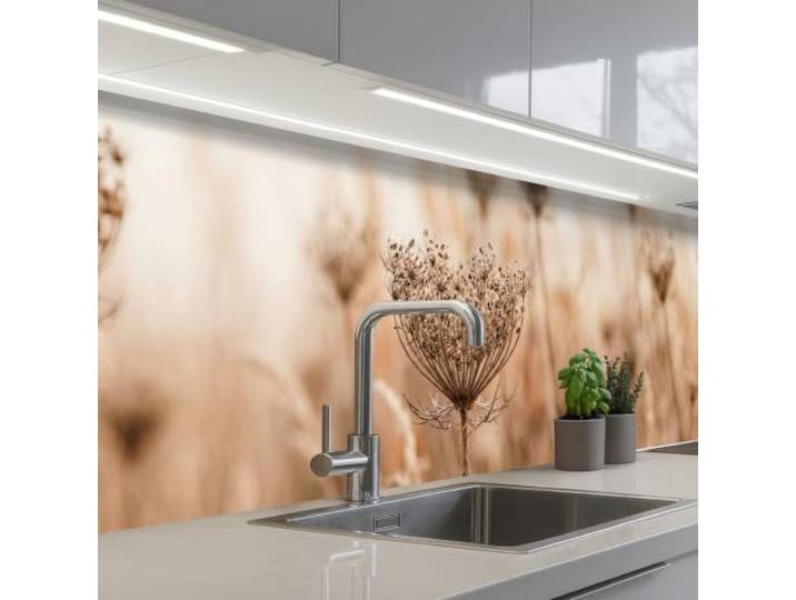 KitchenYeah© Spritzschutz Küche 60x250 cm Küchen Rückwand Küchendeko Wand Wandschutz Selbstklebend Backsplash Kitchen Peel and Stick Bildschirm - Trockene Blume - Winter - Beige