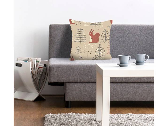 Dekokissen QUEENCE Devin , braun (braun, bedruckt), B:40cm L:40cm, Polyester, Dekokissen_Sitzkissen_Kissenhüllen, Dekokissen, mit süssen Eichhörnchen