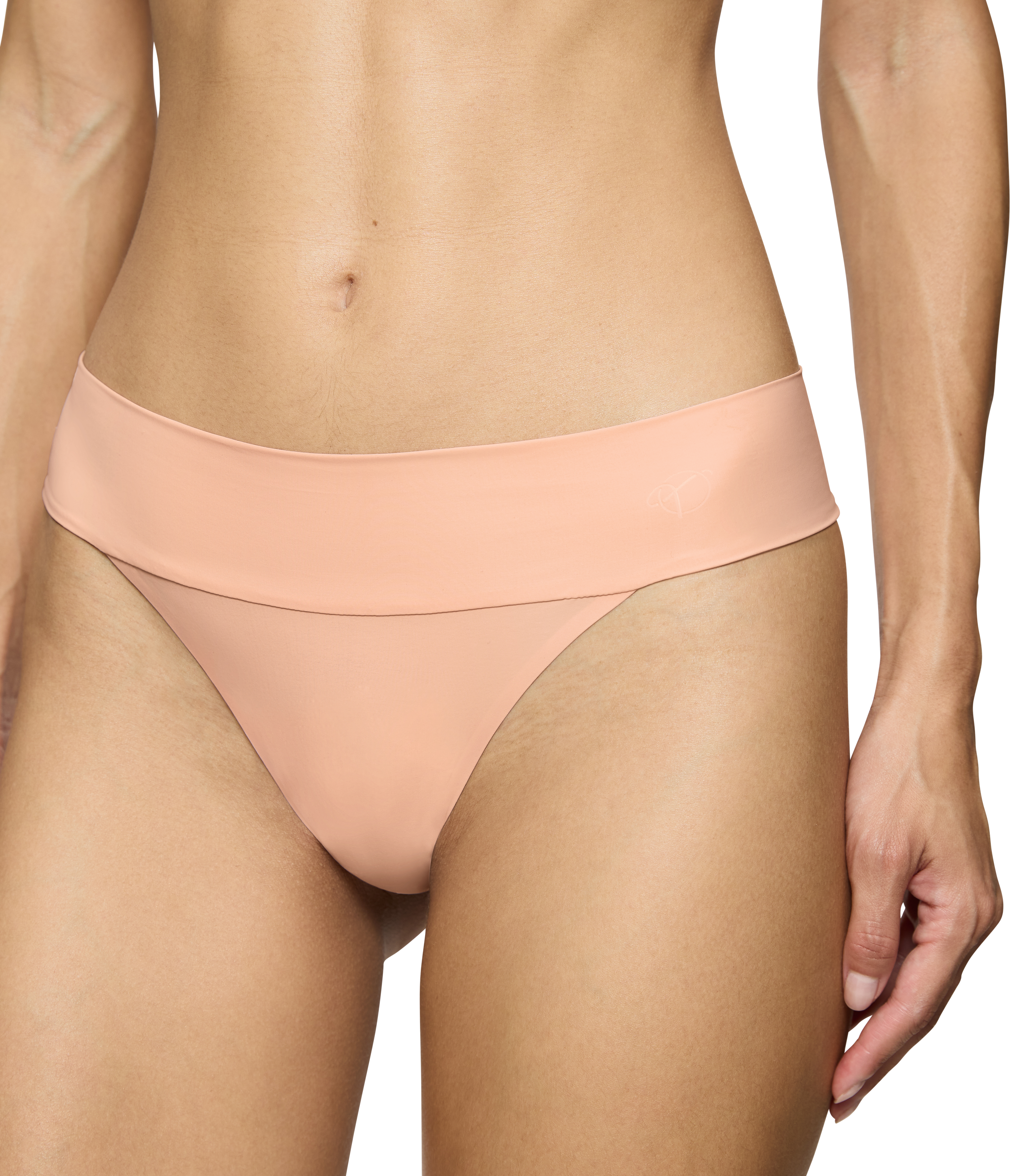 String TRIUMPH "Body Make-Up Illusion", Damen, Gr. 46, Microtouch, beige (powder blush), Microtouch, Obermaterial: 80% Polyamid, 20% Elasthan, körpernah, Unterhosen String, nahtlos, weicher Bund, Microfaser, tiefgeschnitten powder blush 46, Microtouch