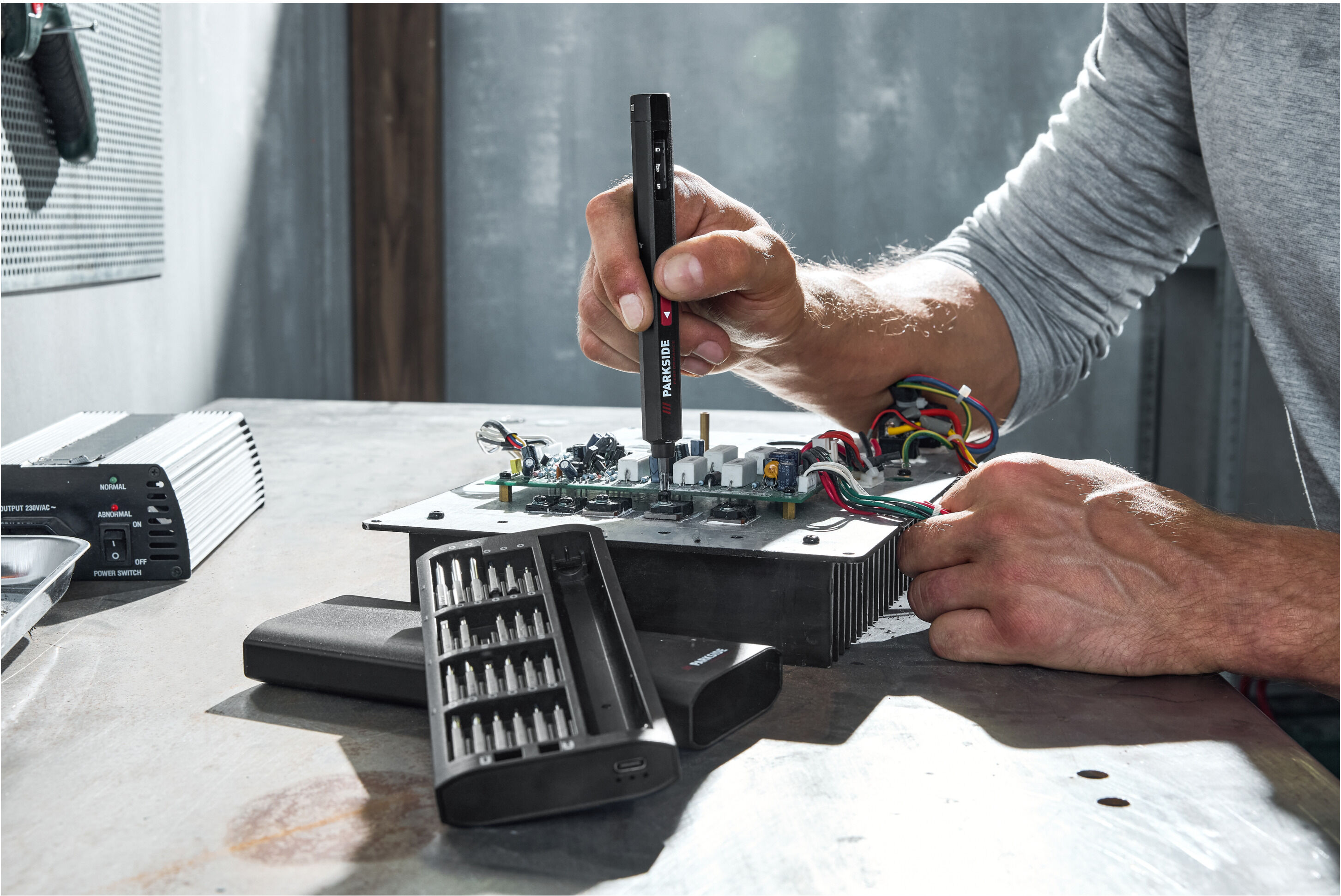 PARKSIDE PERFORMANCE® 4 V Akku-Präzisionsschraubendreher-Set »PPEPS 3 A1«, mit Lade- und Aufbewahrungsbox