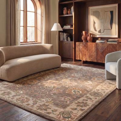 SAFAVIEH Handmade Heritage Chrissy Traditional Oriental Wool Rug