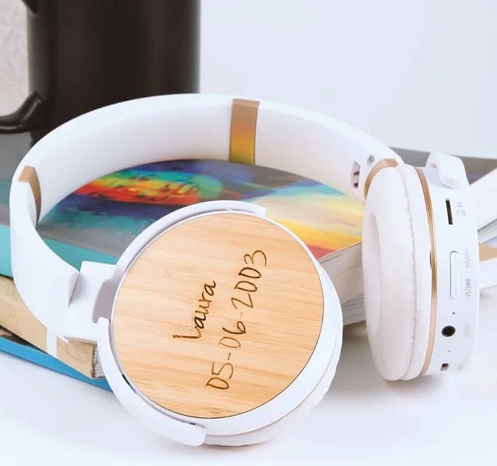 Ocadeau Casque bluetooth bois gravé