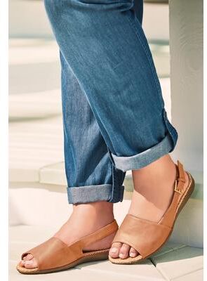 Women's The Adele Sling Sandal by Comfortview in Suntan (Size 8 M)
