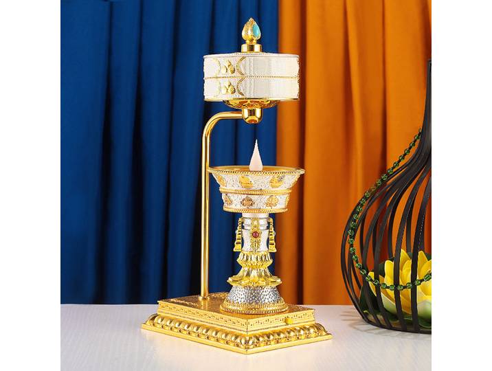 Roue de prière électronique bouddhiste rotative, Roue de prière électronique tibétaine à lumière de beurre, Ornement de lampe d'offrande LED frontale du Bouddha