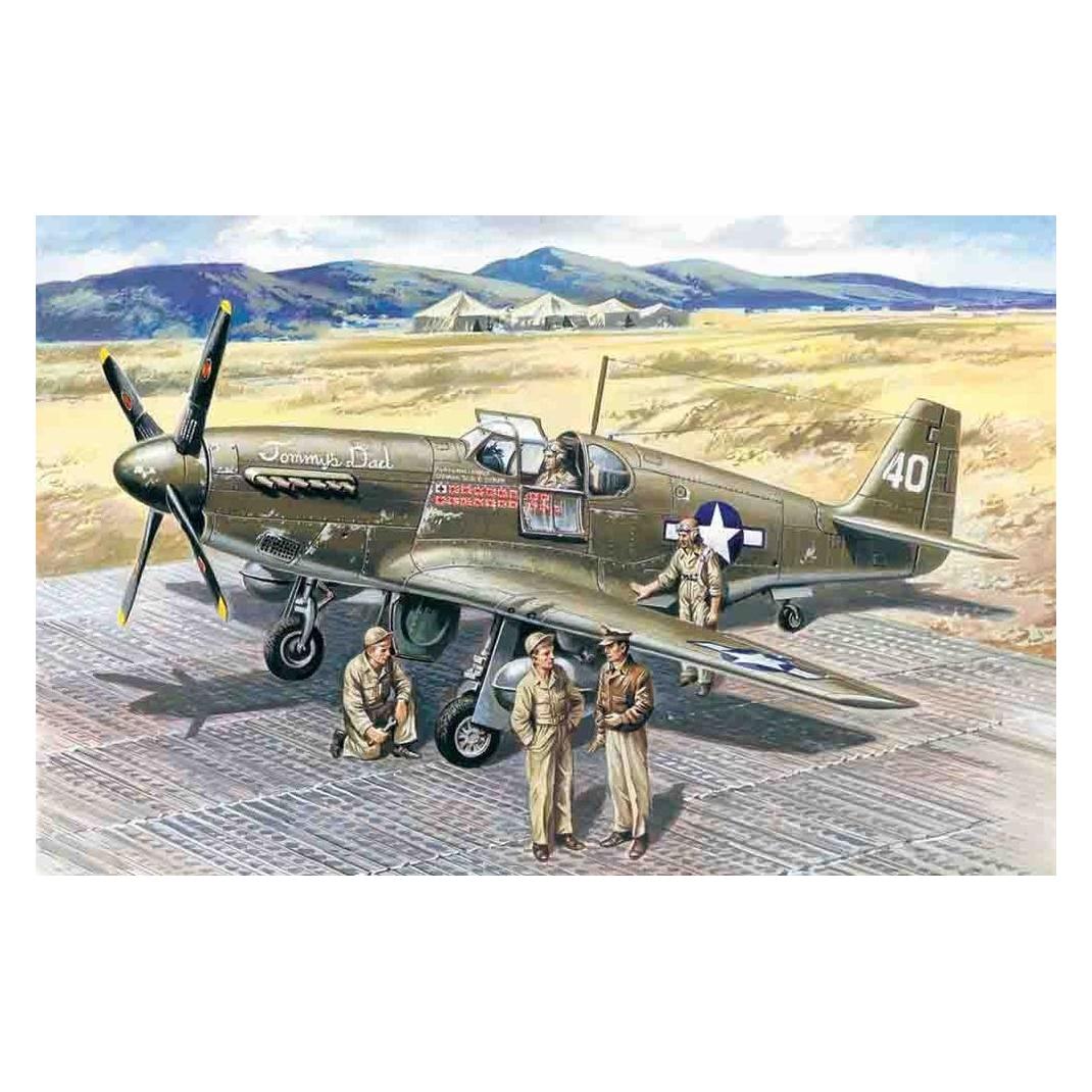 ICM Mustang P-51 B WWII American Fighter with USAAF Pilots and Ground Personnel (48125)