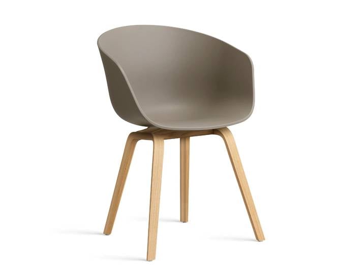 HAY About a Chair 22 2.0 Stuhl Khaki-lackiertes Eichen­gestell