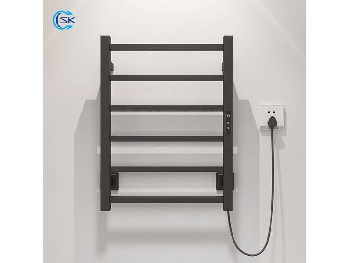 Sèche-serviettes électrique noir/blanc. Porte-serviettes chauffant électrique avec contrôle de la température et minuterie. Sèche-serviettes électrique intelligent pour salle de bain.