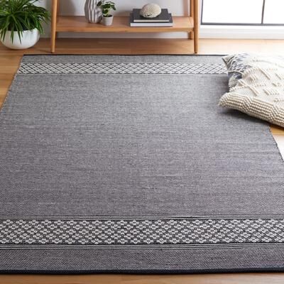 SAFAVIEH Handmade Montauk Cezalina Stripe Rug