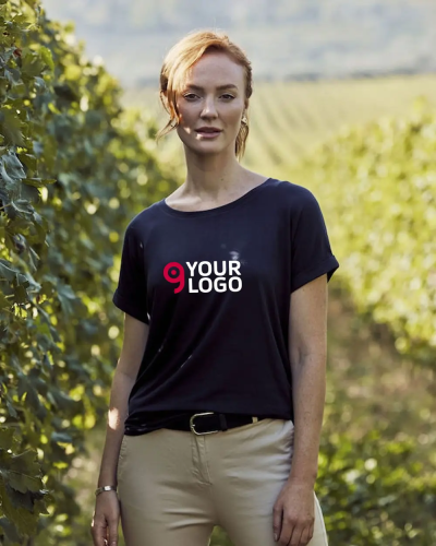 T-shirt donna Katy loose-fit scollo ampio 210g viscosa Personalizzate o neutre Clique