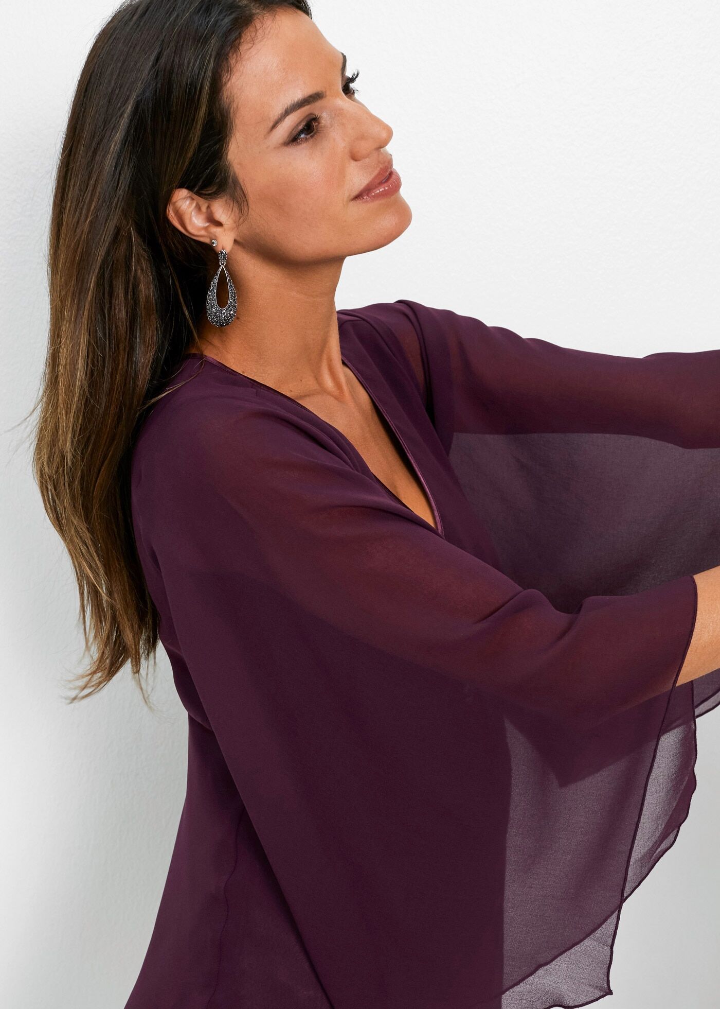 Tunika BONPRIX, Damen, Gr. 52, lila (holunderbeere), Obermaterial: 100% Polyester. Futter: 100% Polyester, festlich, loose fit, Tuniken Tunika, festlicher Stil, lockere Passform, aus Polyester holunderbeere 52