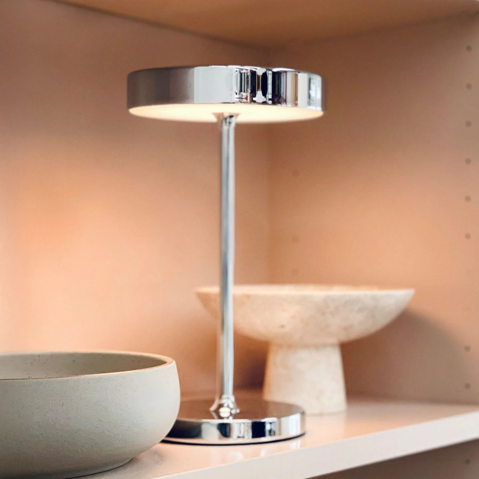Dyberg Larsen Starlight LED tafellamp, chroom, rond, oplaadbaar