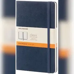 Moleskine-Notizbuch, Format 13 x 21 cm, liniert, Hardcover, 240 Seiten, Saphir