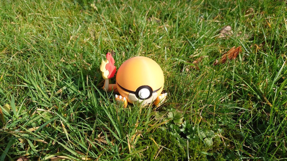 Charmander 3D geprinte Pokéball voor tabletop decoratie